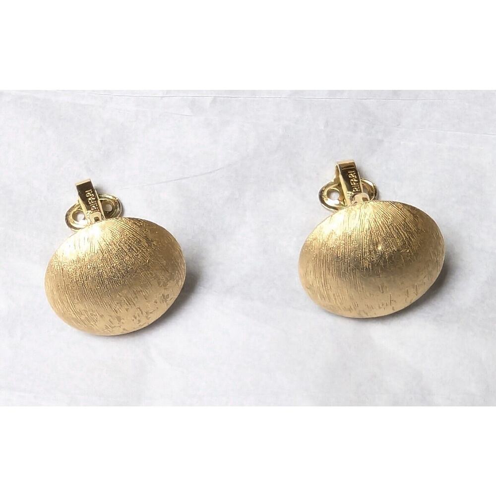 Trifari Clip On Earrings VINTAGE BRUSHED GOLD TONE BUTTON DESIGN costume jewelry